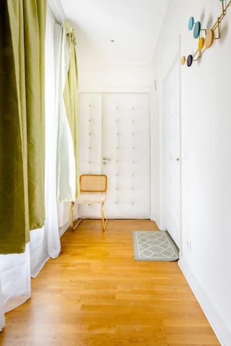 פריז Premium Studio 2 Minutes Walk From Champs-Elysees מראה חיצוני תמונה